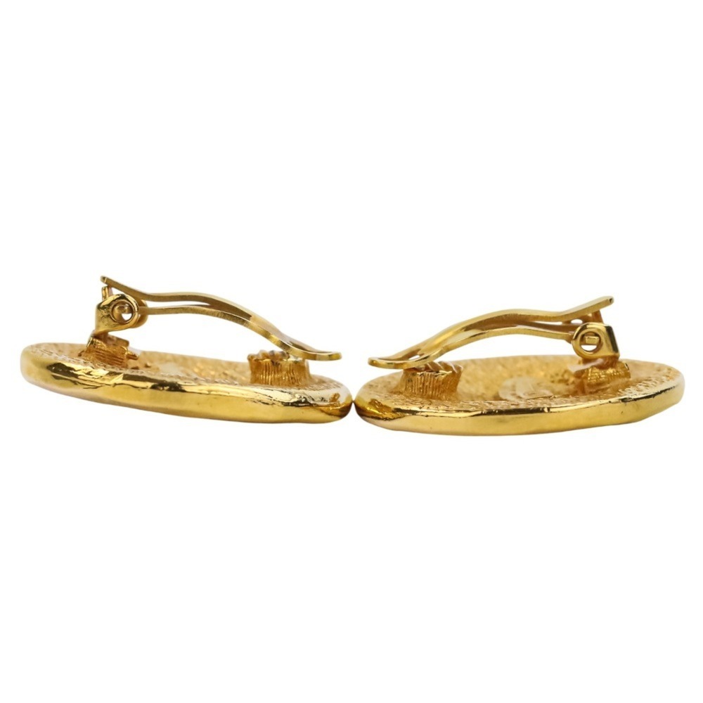 CHANEL Authentic Vintage Gold Brooch - Picture 13 of 16